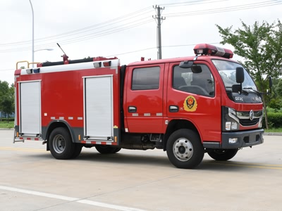 新东日牌YZR5070GXFSG20/E6水罐消防车