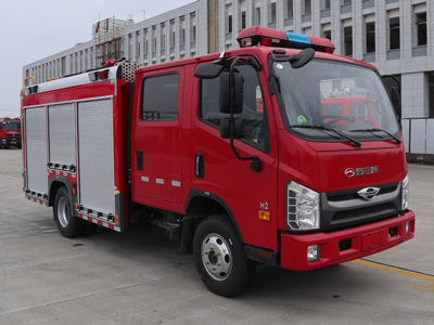新东日牌YZR5070GXFSG25/B6A水罐消防车
